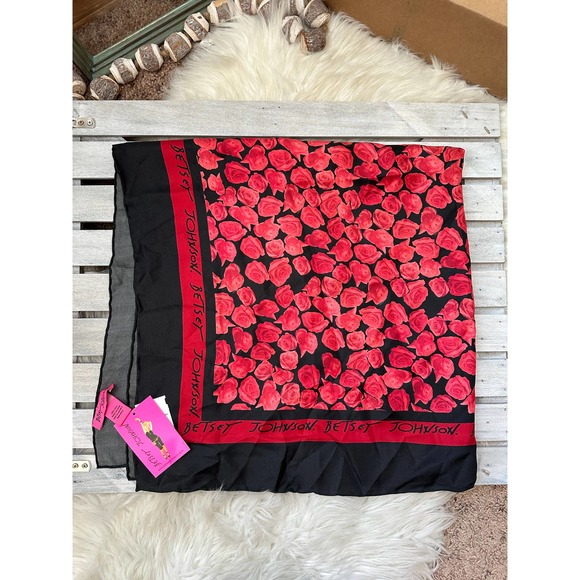 Betsey Johnson Accessories Rare Nwt Betsy Johnson Silk Red Roses